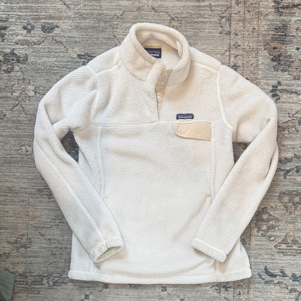 Patagonia Women’s Cream Pullover Sweater